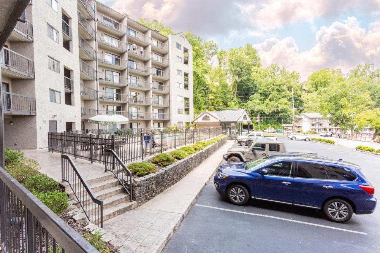 Family Bear Condos, Full King Suite, Kitchen, Pool Access Unit 103 Gatlinburg Eksteriør bilde