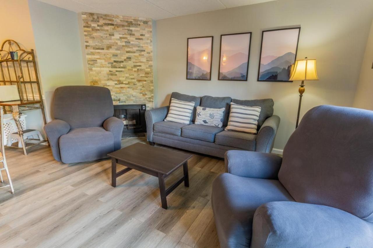 Family Bear Condos, Full King Suite, Kitchen, Pool Access Unit 103 Gatlinburg Eksteriør bilde