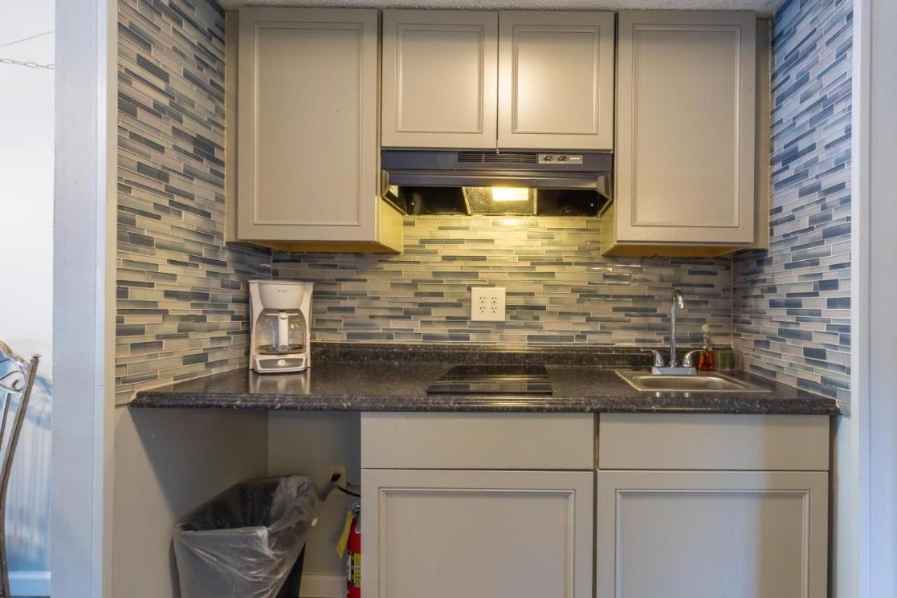 Family Bear Condos, Full King Suite, Kitchen, Pool Access Unit 103 Gatlinburg Eksteriør bilde